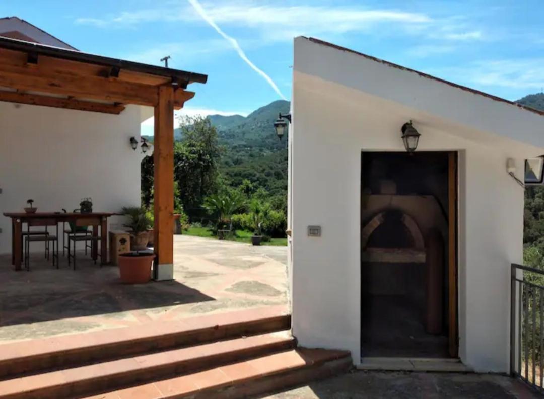 Holiday Apartment Villa Camilla Чефалу Екстериор снимка