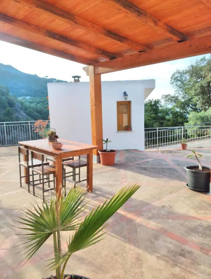 Holiday Apartment Villa Camilla Чефалу Екстериор снимка