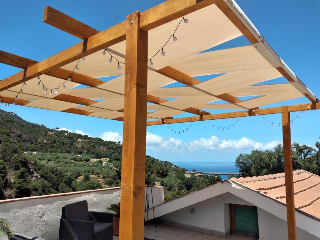 Holiday Apartment Villa Camilla Чефалу Екстериор снимка
